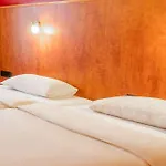 1, 2, Sleep Boardinghouse Zentrum מלון