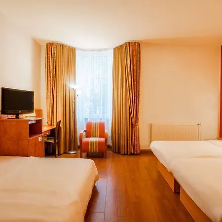 1, 2, Sleep Boardinghouse Zentrum Hotell Unterschleißheim