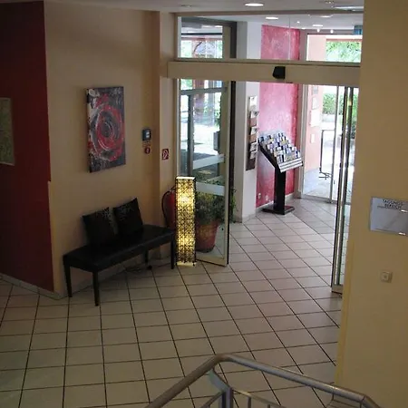 1, 2, Sleep Boardinghouse Zentrum Hotel 3*