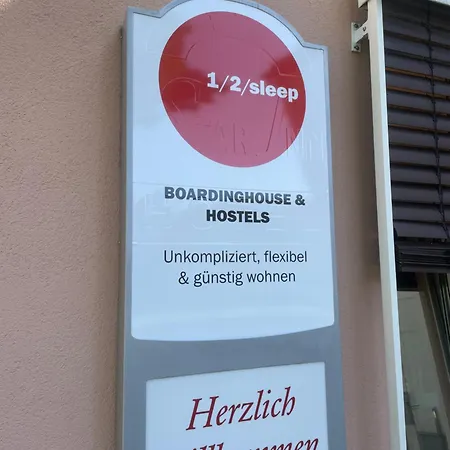 1, 2, Sleep Boardinghouse Zentrum ホテル 3*