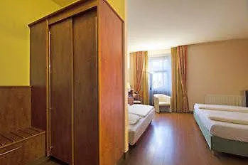 1, 2, Sleep Boardinghouse Zentrum Hotell