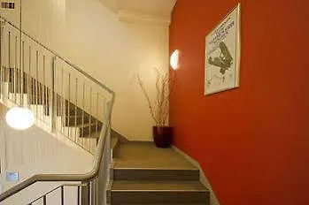 1, 2, Sleep Boardinghouse Zentrum Hotell