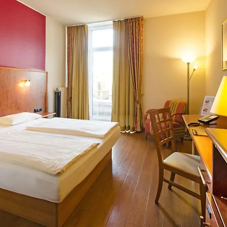 1, 2, Sleep Boardinghouse Zentrum Unterschleißheim