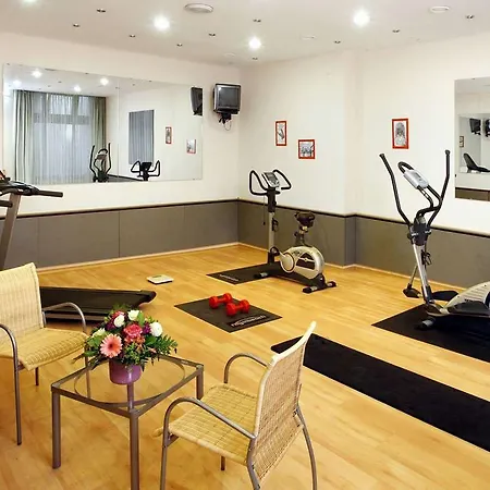 1, 2, Sleep Boardinghouse Zentrum 3* Unterschleissheim