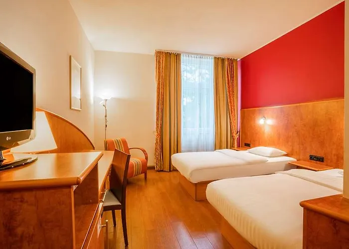 1, 2, Sleep Boardinghouse Zentrum 3*