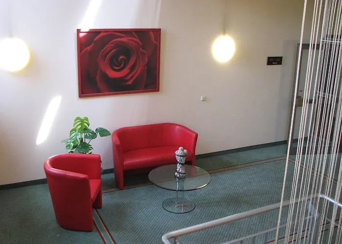 1, 2, Sleep Boardinghouse Zentrum ホテル Unterschleißheim