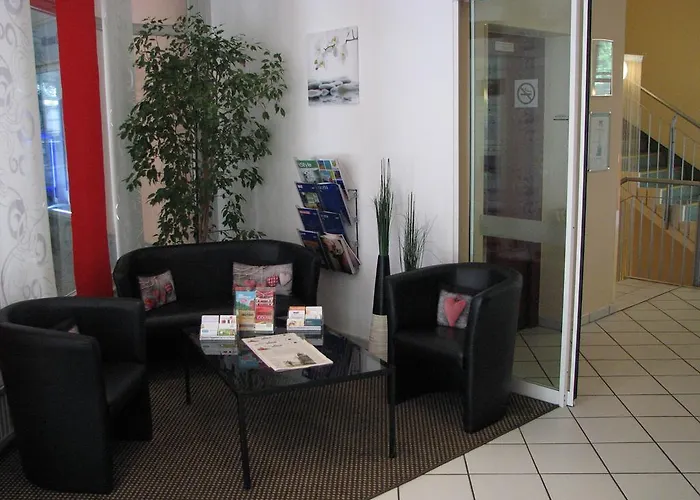 1, 2, Sleep Boardinghouse Zentrum ホテル Unterschleißheim