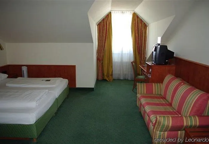 1, 2, Sleep Boardinghouse Zentrum Unterschleißheim