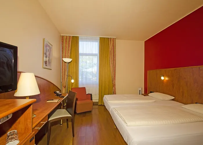 1, 2, Sleep Boardinghouse Zentrum Unterschleißheim