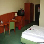 1, 2, Sleep Boardinghouse Zentrum Szálloda