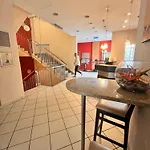 1, 2, Sleep Boardinghouse Zentrum