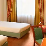 1, 2, Sleep Boardinghouse Zentrum Szálloda