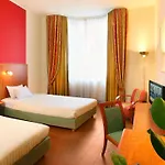 1, 2, Sleep Boardinghouse Zentrum 3* Unterschleißheim