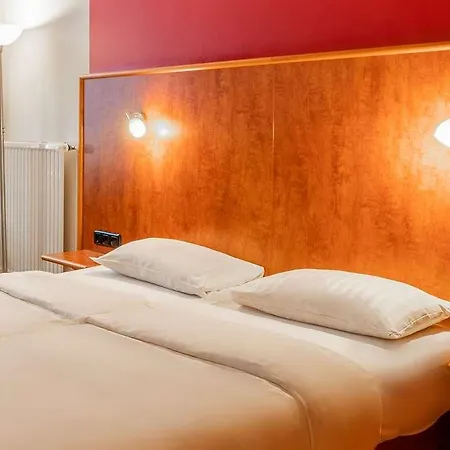 1, 2, Sleep Boardinghouse Zentrum 3* Unterschleißheim