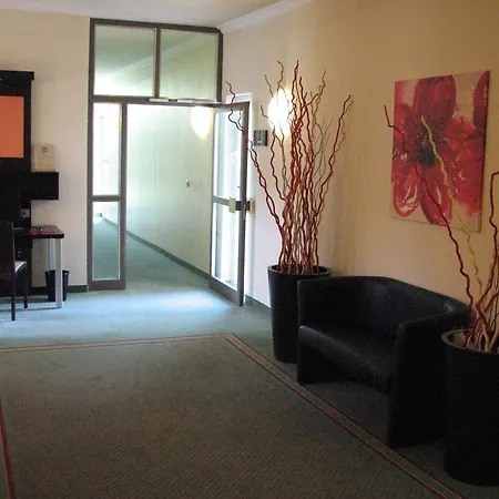 1, 2, Sleep Boardinghouse Zentrum 3* Unterschleißheim