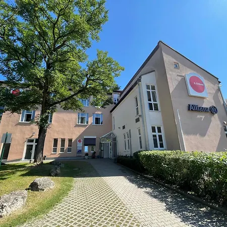 Hotel 1, 2, Sleep Boardinghouse Zentrum 3*