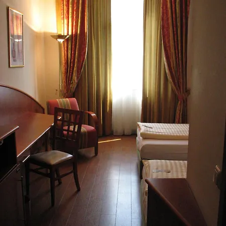 Hotel 1, 2, Sleep Boardinghouse Zentrum Unterschleißheim