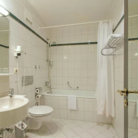1, 2, Sleep Boardinghouse Zentrum Unterschleißheim