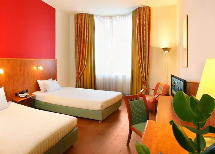 1, 2, Sleep Boardinghouse Zentrum 3* Unterschleißheim