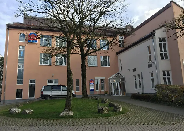 1, 2, Sleep Boardinghouse Zentrum Unterschleißheim